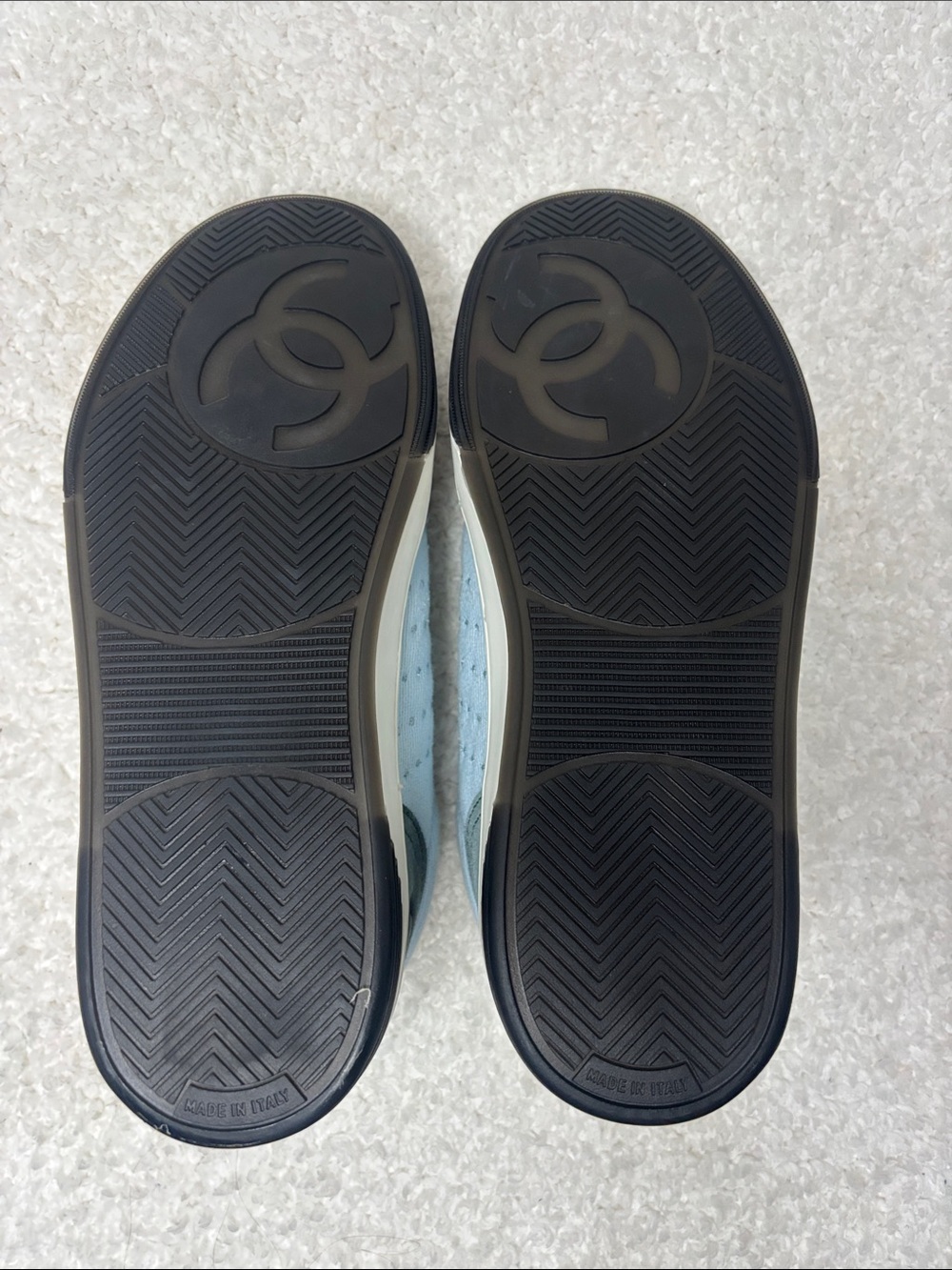 CHANEL authentic 2022 spring/summer Light Blue/Gray women’s 7.5 Low-Top Sneakers - Picture 5 of 7